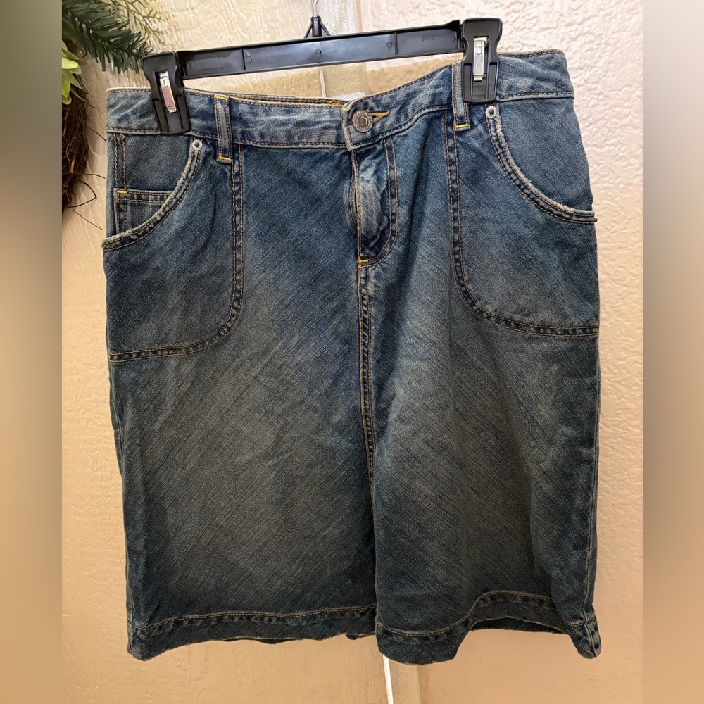 Banana Republic Women’s Classic Blue Denim Skirt